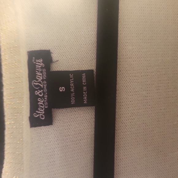 Top - Picture 2 of 2